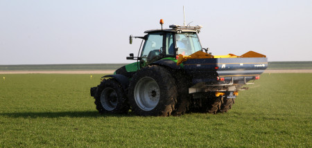kunstmest wintertarwe kunstmeststrooier tarwe - agri