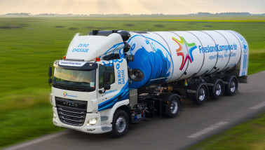 FrieslandCampina melkwagen voor het vervoeren van zuivelproducten