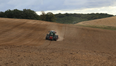 Akkerbouw in Duitsland met uitgestrekte landbouwpercelen