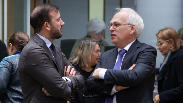 Piet Adema en Virginius Sinkevičius in gesprek