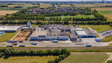 Productielocatie van McCain in Lewedorp, gespecialiseerd in aardappelverwerking.