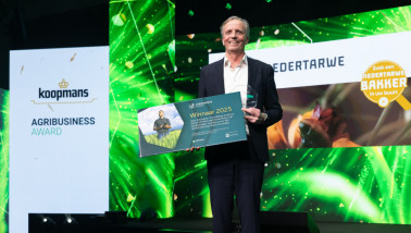 Winnaar Agribusiness Award. Koopmans met het product Nedertarwe.
