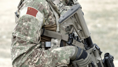 Chinese soldaat met wapen