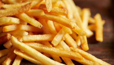 Vers gebakken frites, aardappelproduct