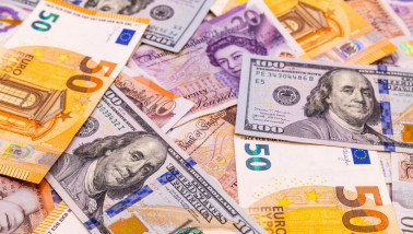 Britse ponden, Amerikaanse dollars en eurobankbiljetten