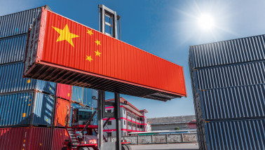 Zeecontainer met Chinese vlag