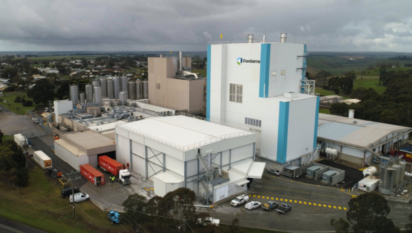 Luchtbeeld van de Fonterra-melkverwerkingsfabriek in Cobden, Australië