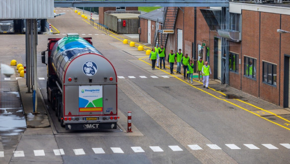 Een RMO wordt gewogen bij Vreugdenhil Scharsterbrug