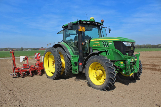 Zaaiwerk in rap tempo verlopen - Fotoreportage Agrifoto.nl - Boerenbusiness.nl