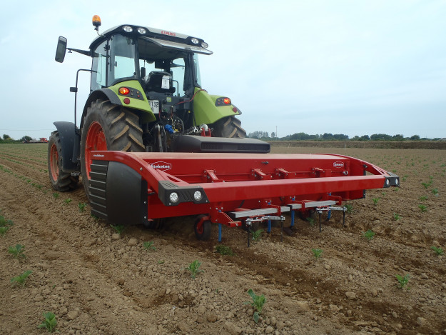 Lemken lijft schoffelspecialist Steketee in - Tech Bedrijfsovername - Boerenbusiness.nl