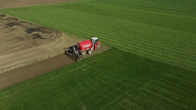 Melkveehouders druk met prepareren percelen - Ruwvoertour Week 16 - Boerenbusiness.nl